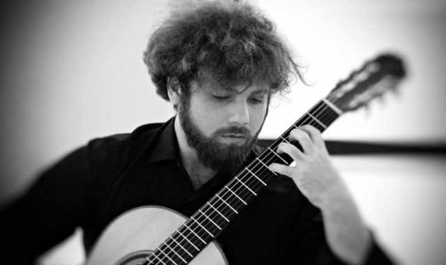 Dal Conservatorio di Bari a New York: la storia del chitarrista Nicola Antonio Staffieri